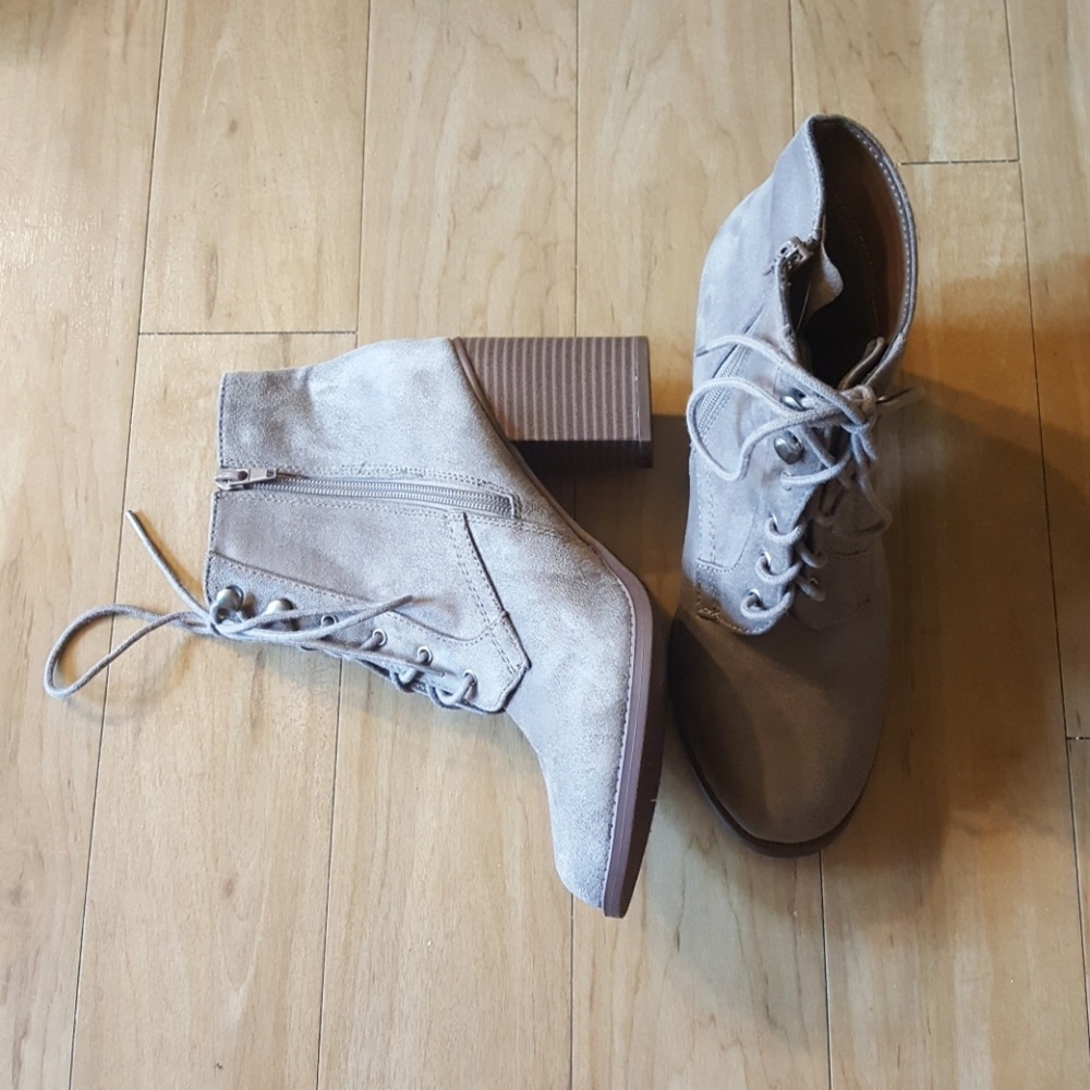 NWOB Faux Suede Lace Up Block Heel Booties